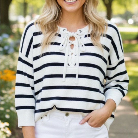 Forever 21 High Waisted Knit White / Navy Striped Pullover Sweater Size Large - Picture 1 of 6